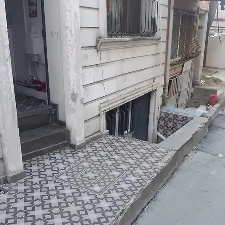 Zemin Kat Apartamento